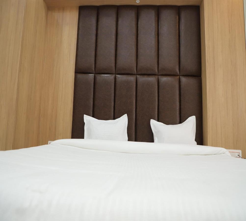 Hotel Dwarka Palace Ahmednagar Eksteriør bilde