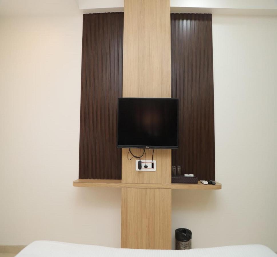 Hotel Dwarka Palace Ahmednagar Eksteriør bilde