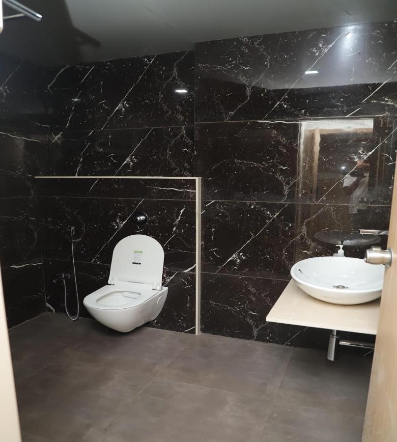 Hotel Dwarka Palace Ahmednagar Eksteriør bilde